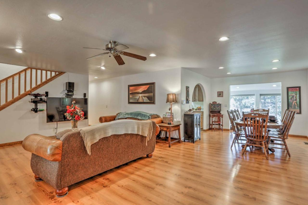 Lakeside Home With Game Room, Yard, Deck And Fireplace Pinetop-Lakeside Luaran gambar