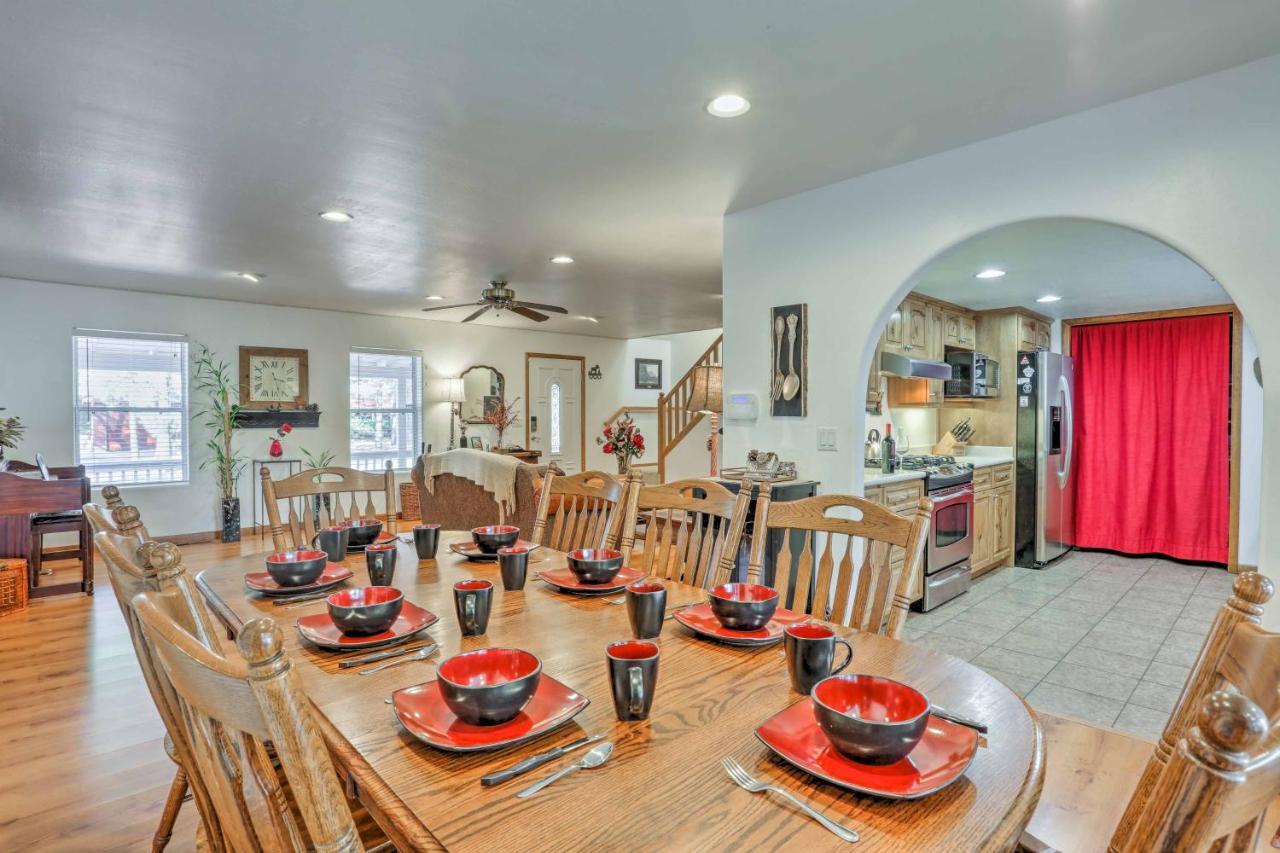 Lakeside Home With Game Room, Yard, Deck And Fireplace Pinetop-Lakeside Luaran gambar